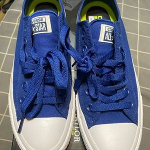 8.5 W Converse